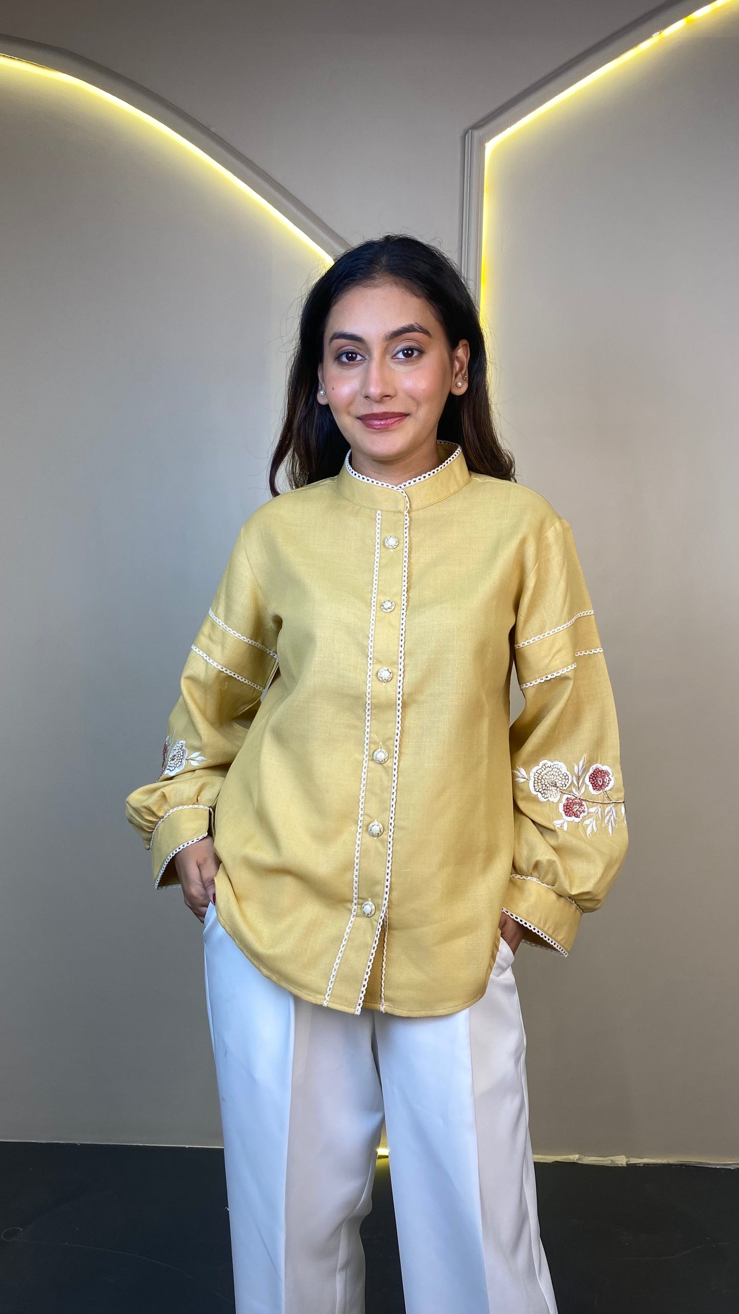 EMBROIDERED Casual Top