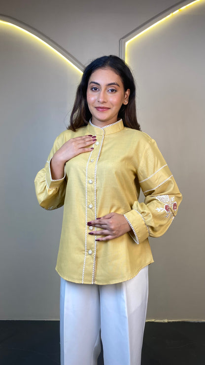 EMBROIDERED Casual Top