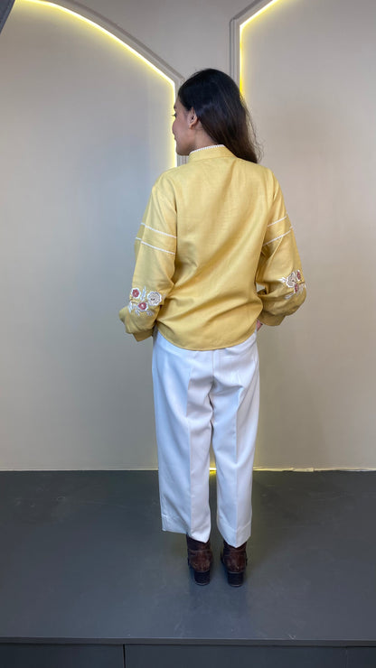 EMBROIDERED Casual Top