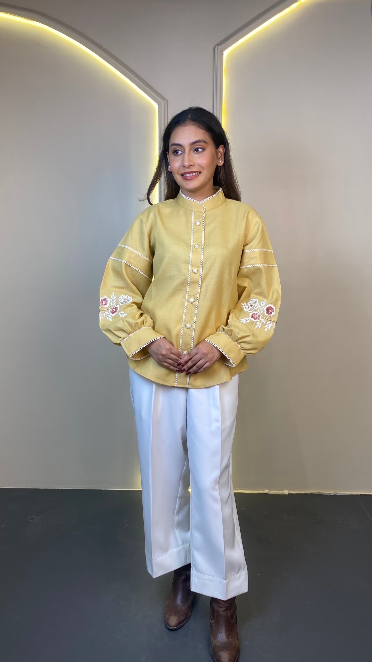 EMBROIDERED Casual Top